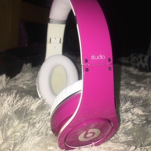 Brand New Beats by Dre (Studio)